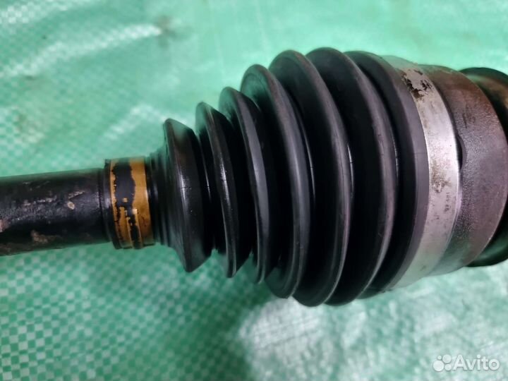 Полуось передняя левая Mazda 3 BK