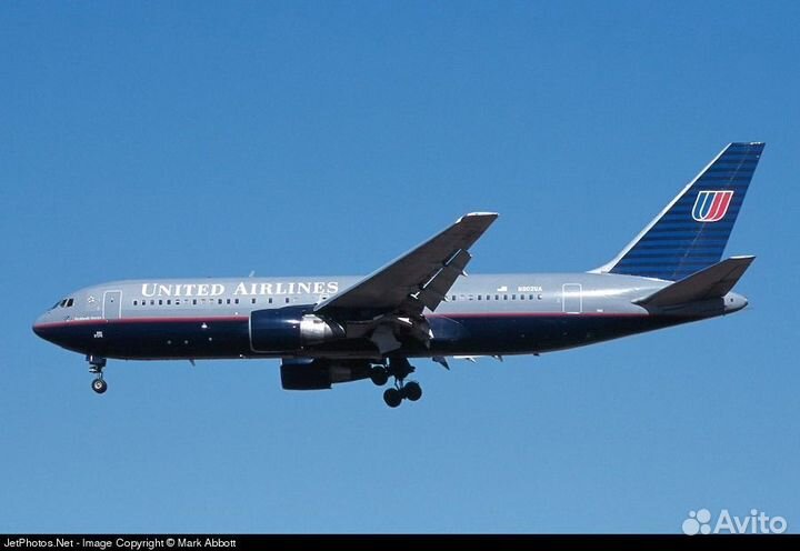 Брелок из фюзеляжа самолета Boeing 767 United Air