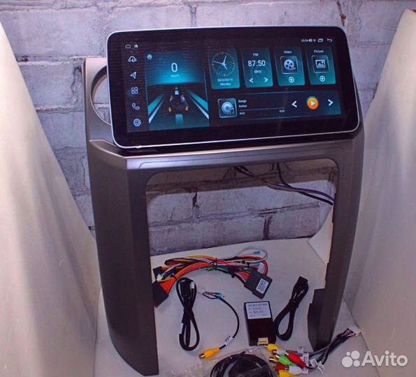 Штатная магнитола Land Rover Discovery