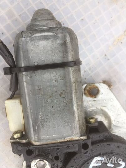 Стеклоподъёмник передний правый бмв -520-Е34