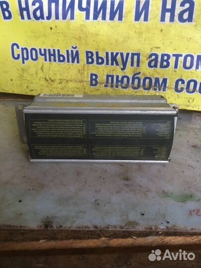 Подушка безопасности в торпедо Volkswagen Bora