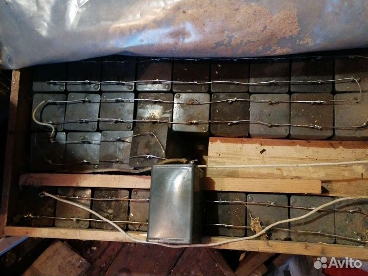 Циркулярный станок СССР с металлическим столом