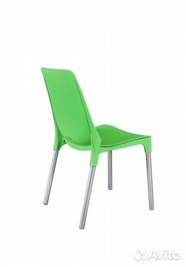 Стул пластиковый зеленый