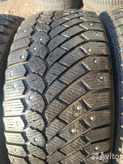 Gislaved Nord Frost 200 225/50 R17