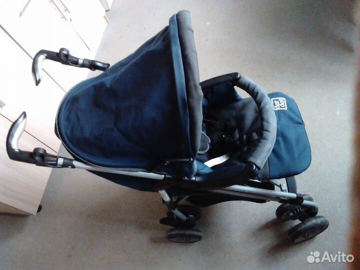 Коляска прогулочная