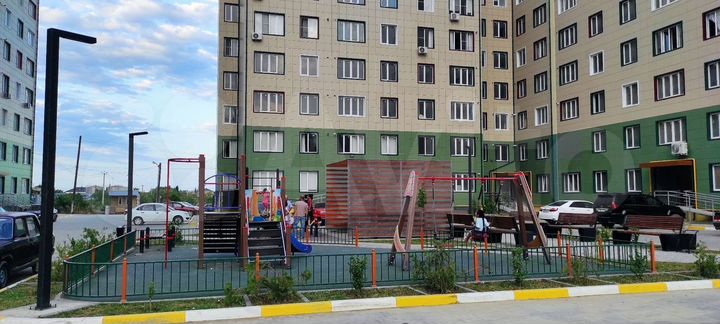 2-к. квартира, 60 м², 1/10 эт.