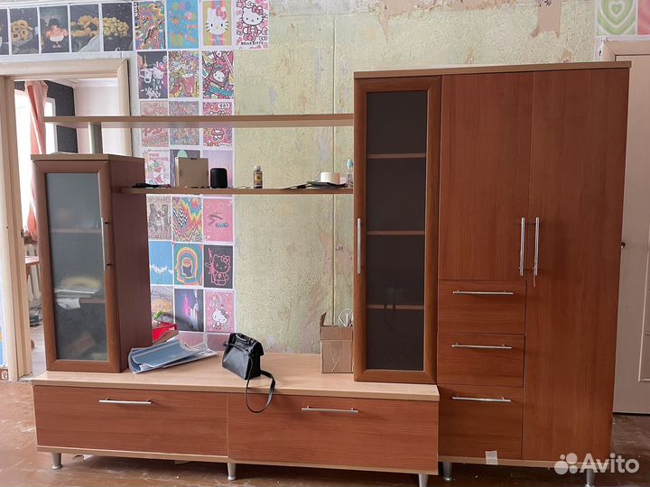 Стенка в гостиную