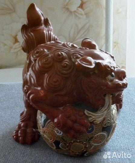 Керамическая фигура Комаину