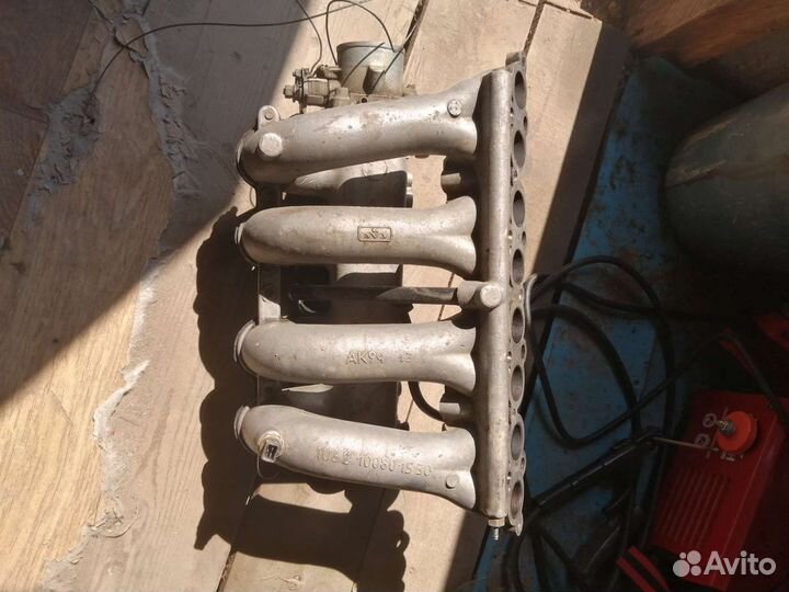 Впускной коллектор