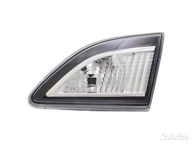 Вставка в крышку багажника прав. (седан) 3 (Axela)