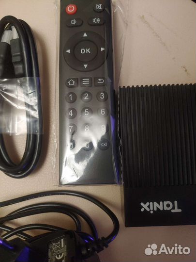 Тв-приставка.Tanix SMART TV box w2 4Gb+32GB