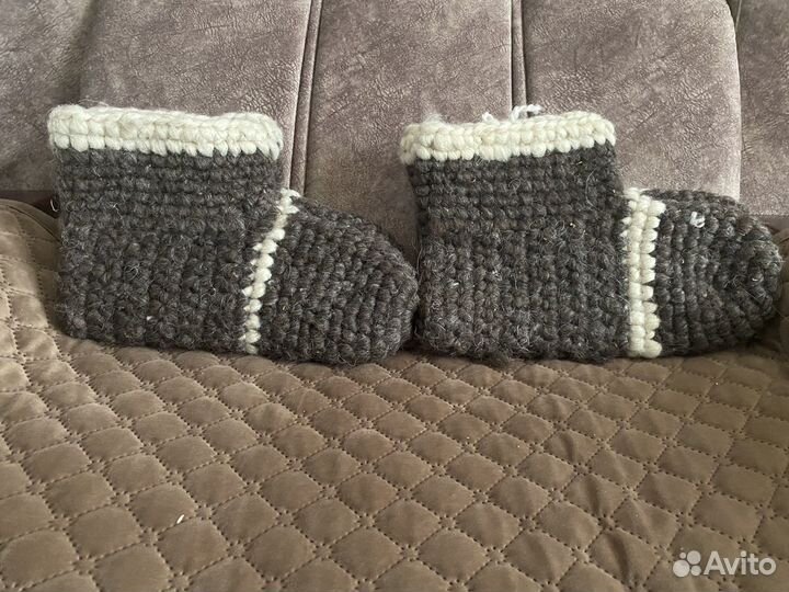 Шерстяные вязанные носки ручной работы (Чуни)