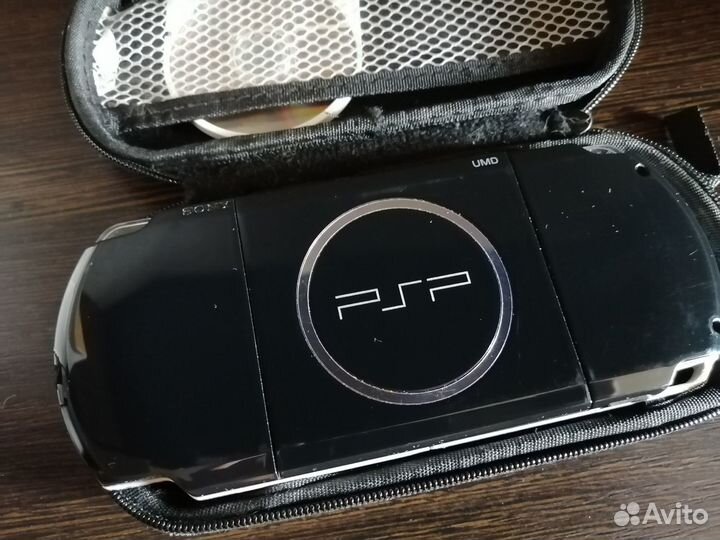 PSP 3008 в коробке