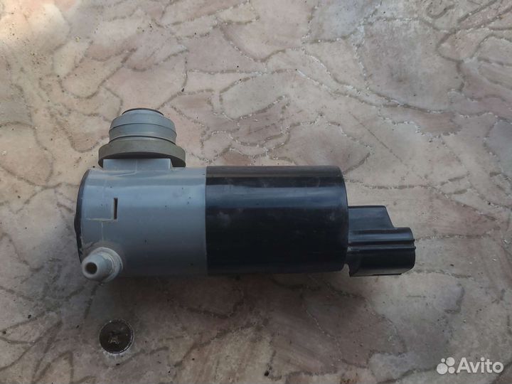 Насос омывателя nissan x-trail t32