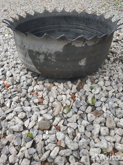 Клумба из покрышек