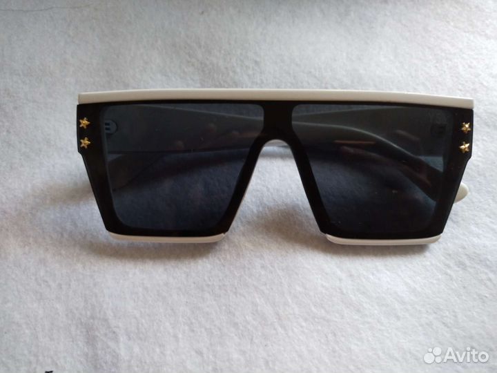 Солнцезащитные очки