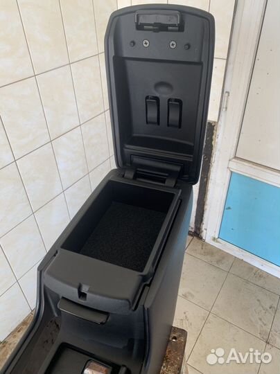 Элементы салона пластик мазда, митсубиши, тойота