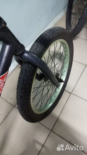 Трюковой велосипед BMX