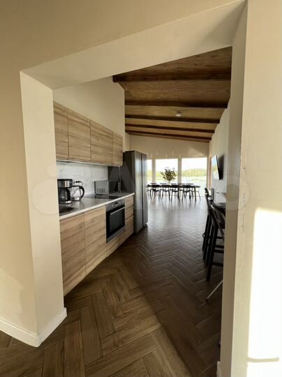 Дом 230 м² на участке 8 сот.