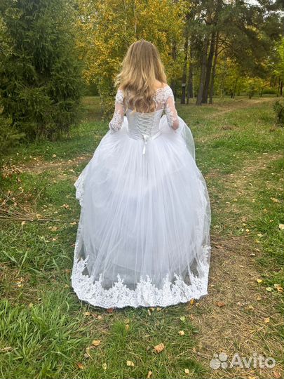 Свадебное платье 40- 42 44