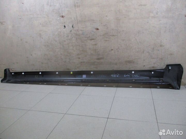 Накладка на порог Toyota Land Cruiser 200