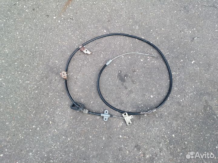 Трос ручника центральный Nissan Patrol Y62 QX56