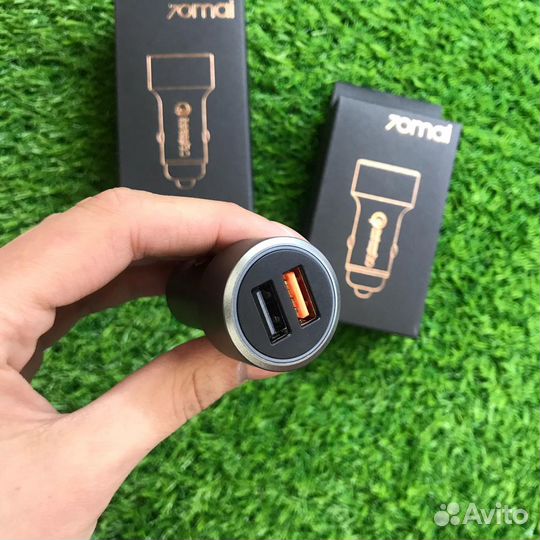 Автомобильное зарядное устройство Xiaomi 70Mai