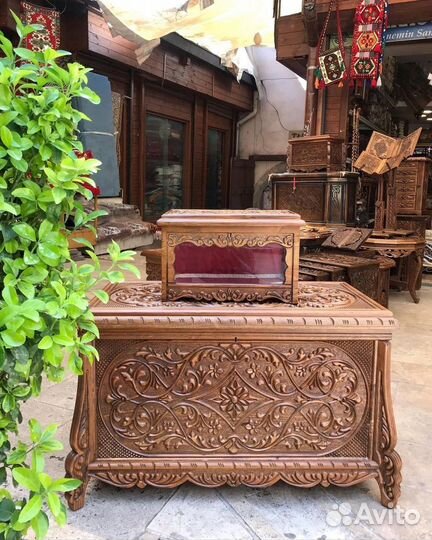 Сундуки ручной работы из Орехового дерева