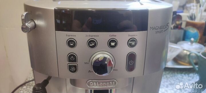 Кофемашина Delonghi Magnifica s SMART