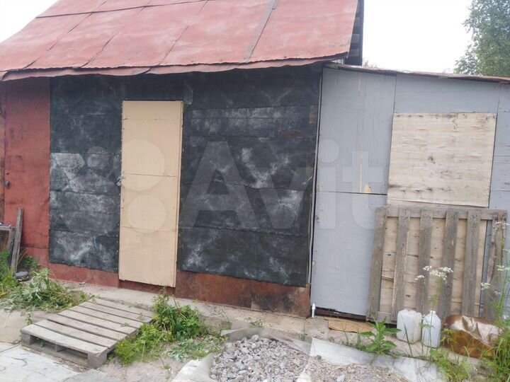 Дача 20 м² на участке 10 сот.