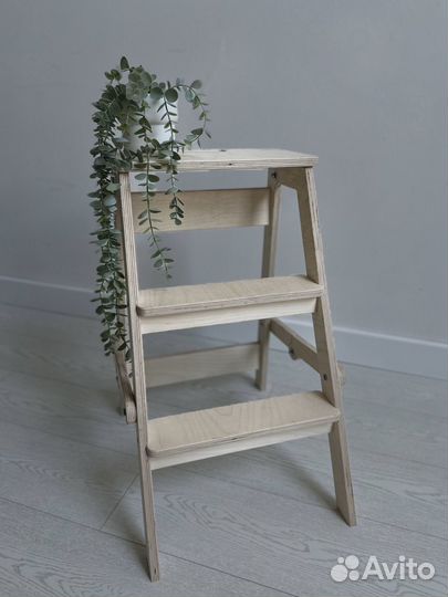 Лестница стремянка дервянная