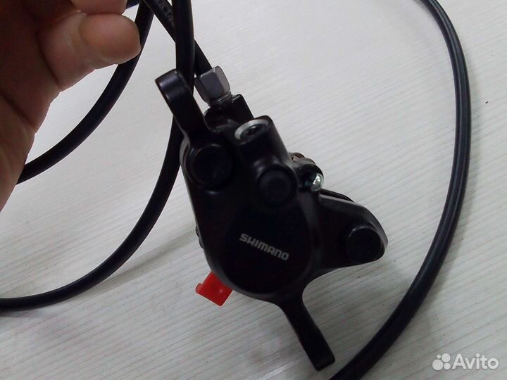 Гидравлические тормоза Shimano MT200