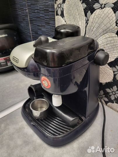 Кофемашина рожковая Delonghi ec 9