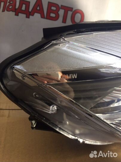 Bmw X1 E84(2009-2015) фара новая биксенон правая