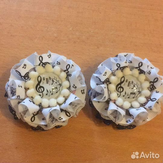 Школьные бантики с нотками