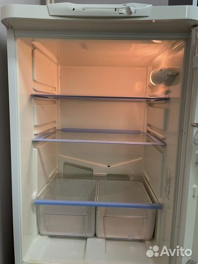 Холодильник Indesit