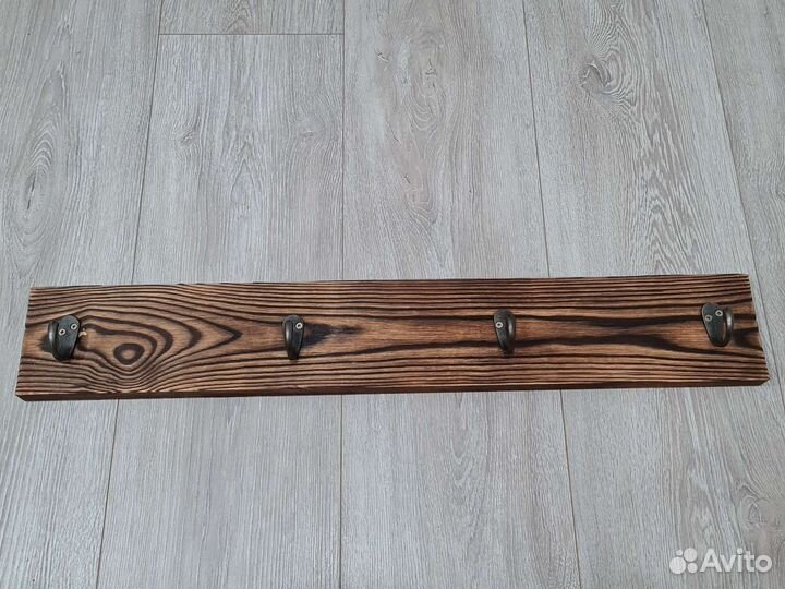 Вешалка в прихожую с крючкамм