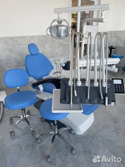 Стоматологическое кресло