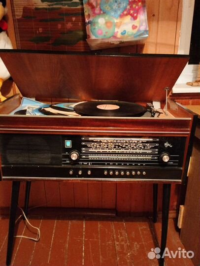 Радиола урал 111