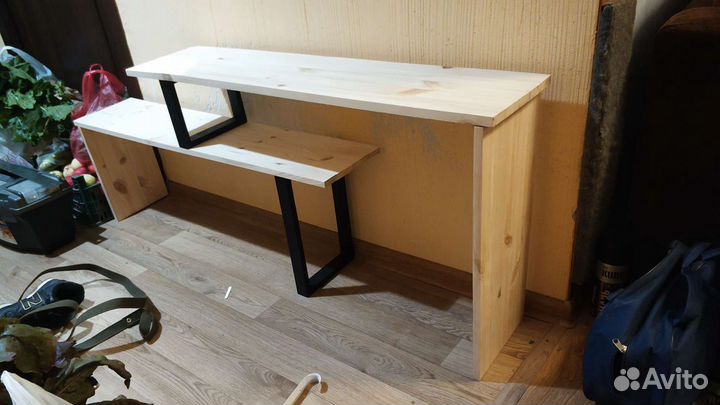 Полка/подставка/мини-стеллаж в прихожую