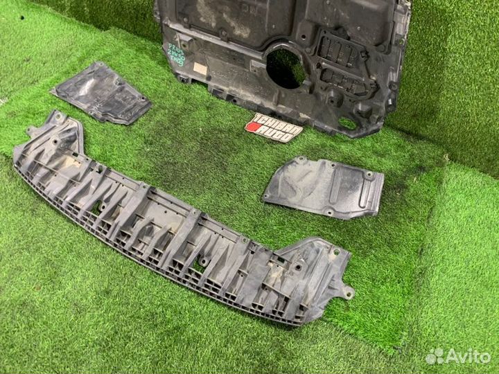 Защита двигателя Toyota Prius ZVW30