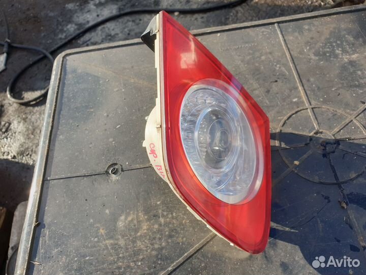 Фонарь задний правый внутренний VW Jetta 5 Джетта
