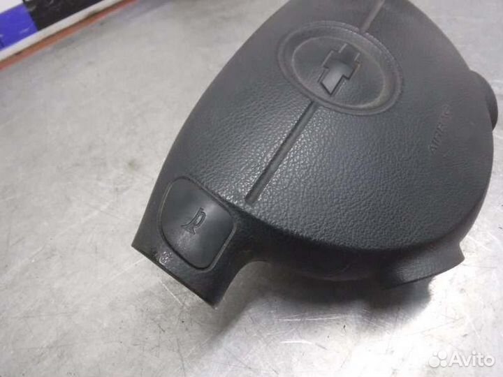 Подушка безопасности водителя Chevrolet Lacetti