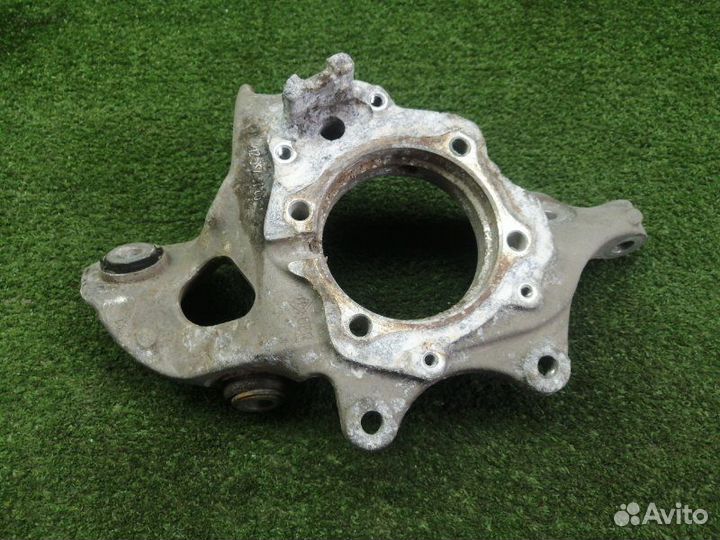 Кулак поворотный задний левый Mercedes Glk