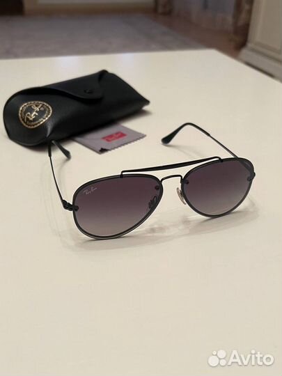 Солнцезащитные очки Ray Ban