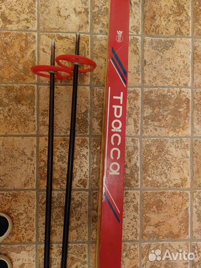 Комплект - лыжи, палки, ботинки р.45-46