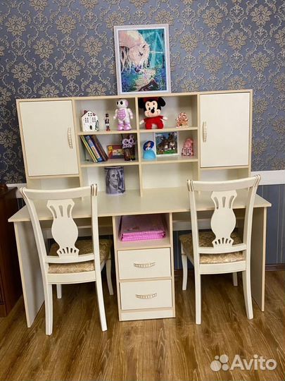 Письменный стол