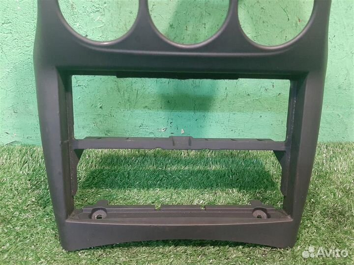 Рамка магнитолы Citroen C3 Picasso 2009