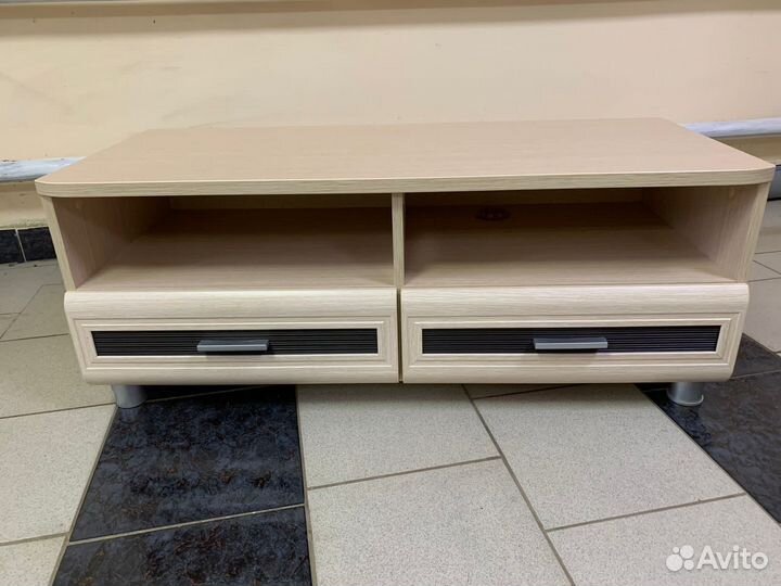 Тумба под телевизор