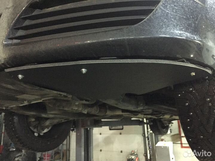 Щитки подкапотные локеры Опель Астра Н